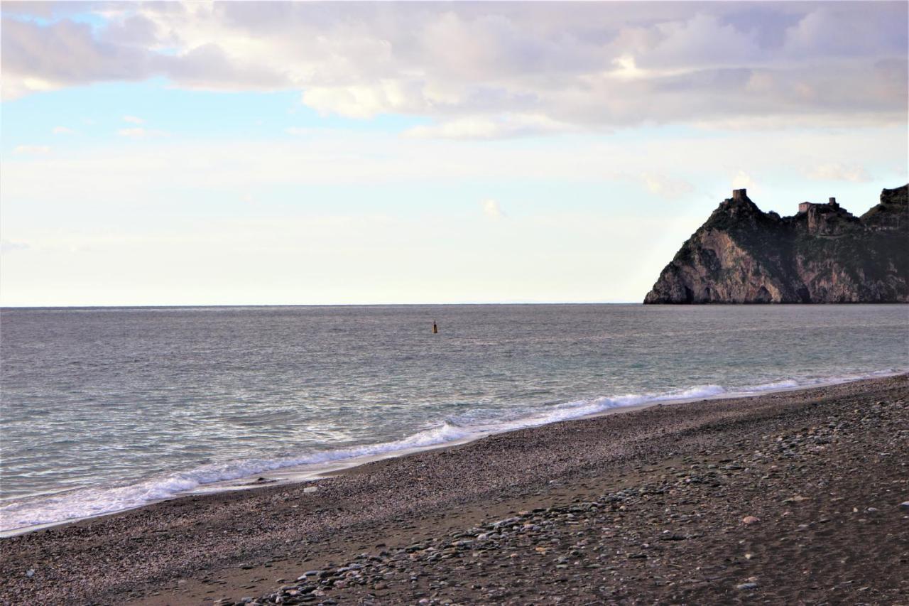 Camping La Focetta Sicula Sant'Alessio Siculo Bagian luar foto