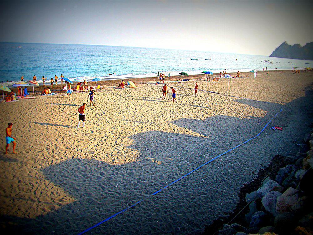 Camping La Focetta Sicula Sant'Alessio Siculo Bagian luar foto