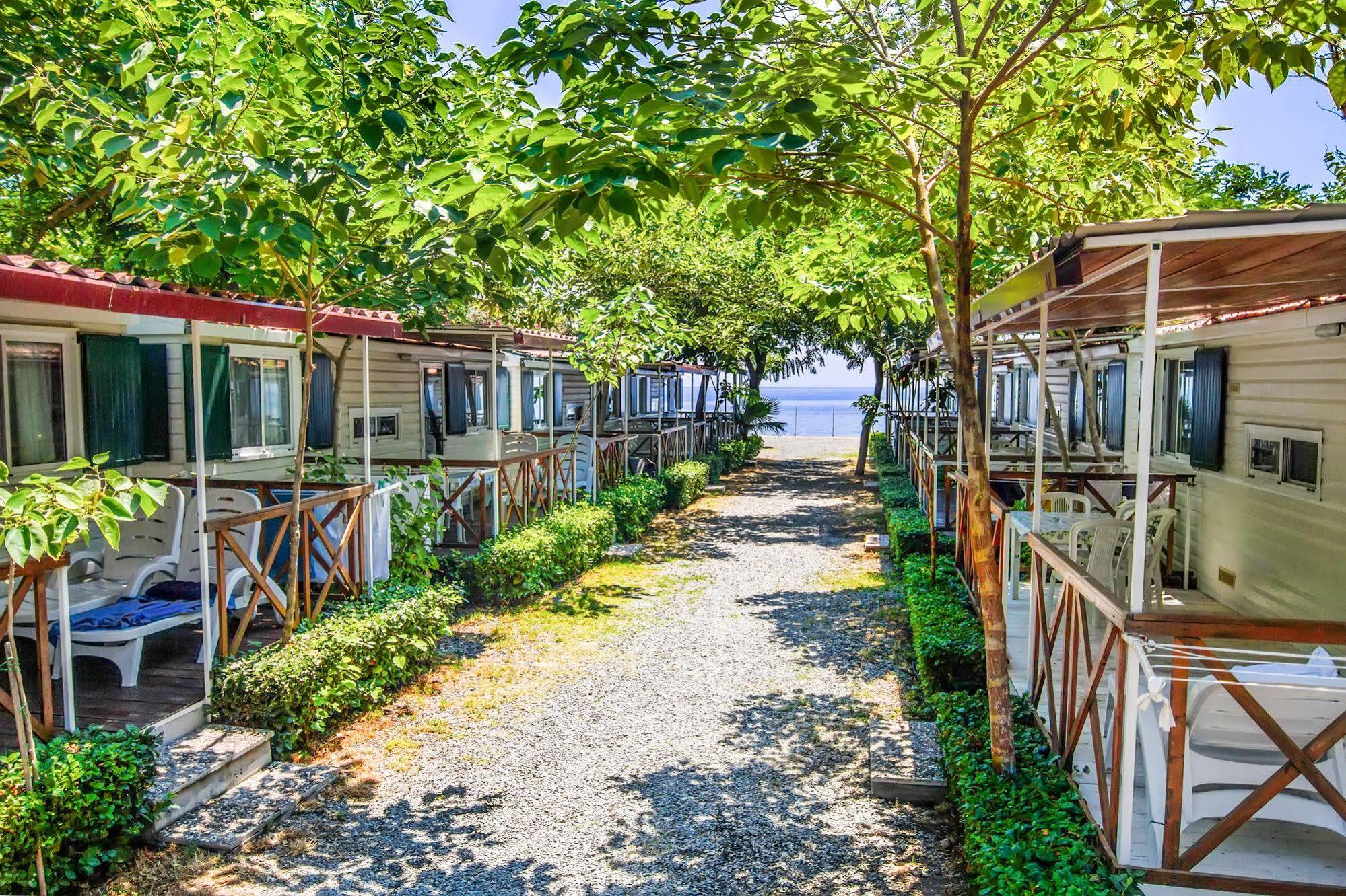 Camping La Focetta Sicula Sant'Alessio Siculo Bagian luar foto