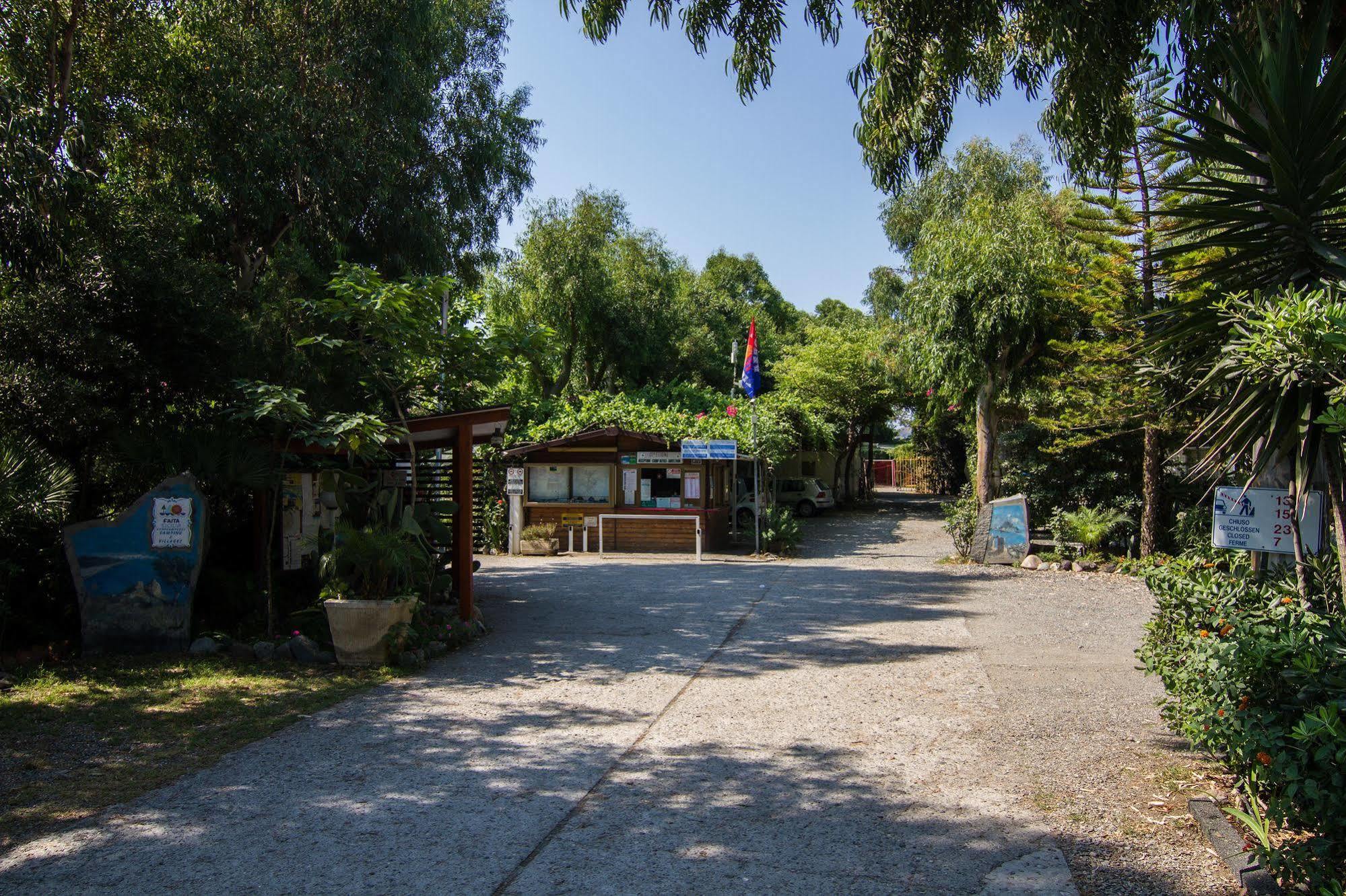 Camping La Focetta Sicula Sant'Alessio Siculo Bagian luar foto